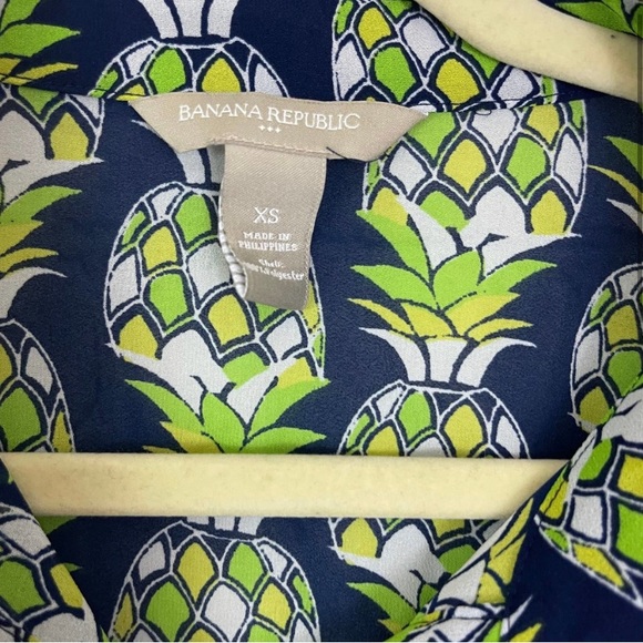 Banana republic pineapple tie top - Picture 3 of 5